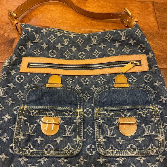 Louis Vuitton Handbags - Louis Vuitton vintage Jean signature hobo bag.